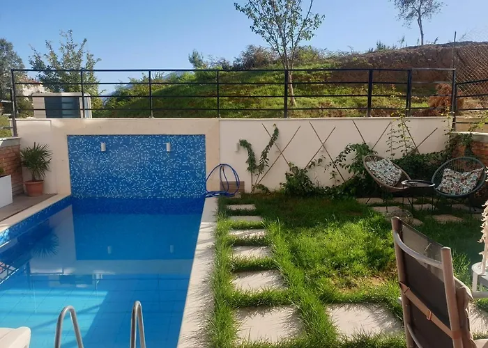 Willa Stylish Two Bedroom House With Private Pool Tirana