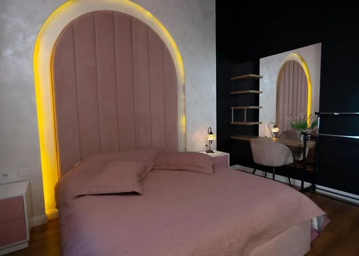 Willa Stylish Two Bedroom House With Private Pool