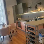 Stylish Two Bedroom House With Private Pool Вилла