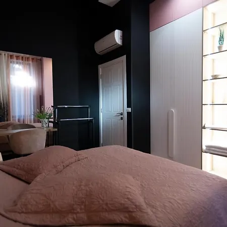 Villa Stylish Two Bedroom House With Private Pool