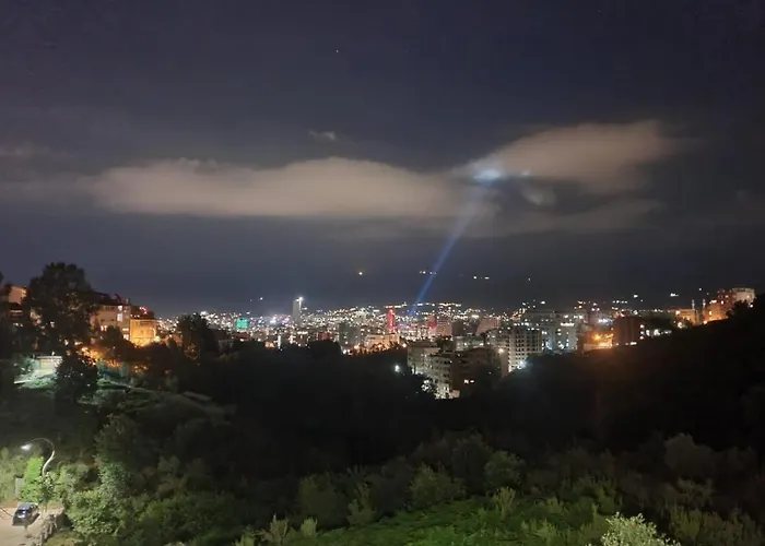 Stylish Two Bedroom House With Private Pool 别墅 地拉那