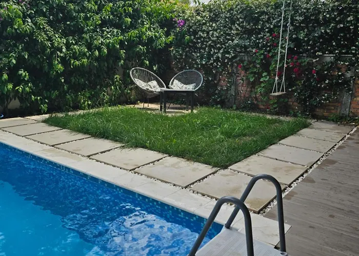 Stylish Two Bedroom House With Private Pool 别墅 *